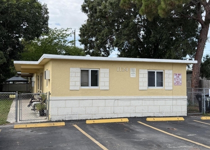 1124 Nw 2nd Street - Photo 1