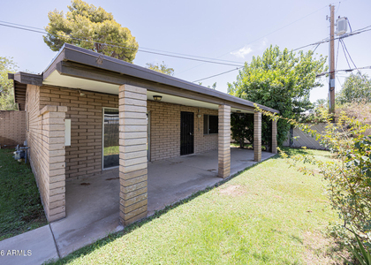 2219 W Morten Avenue - Photo 1