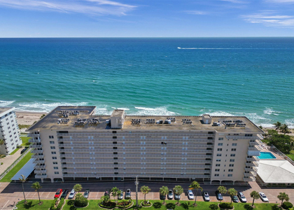 1051 Hillsboro Mile - Photo 1
