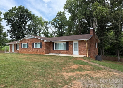 147 Crooked Lane - Photo 1
