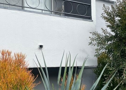 1400 N Fairfax Avenue - Photo 1