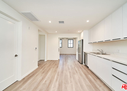 951 S Wilton Place - Photo 1