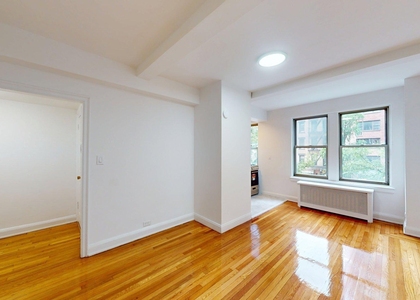 301 East 38th Street - Photo 1