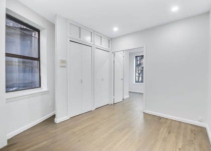 West 49th Street - Photo 1
