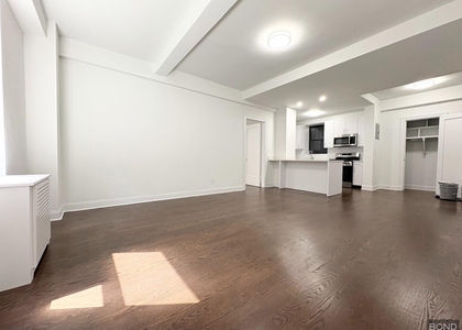 West 55th Street - Photo 1