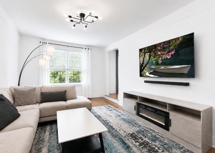 55 W 92nd Street - Photo 1