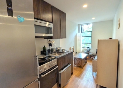 738 E 6th Street - Photo 1