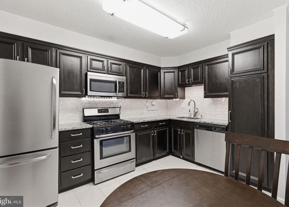 1300 Army Navy Drive - Photo 1
