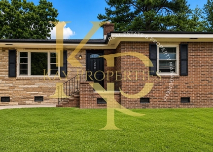 1200 E Holly Street - Photo 1