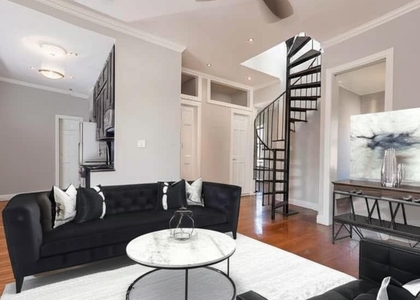 East 100th Street - Photo 1