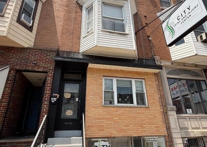 2516 S Broad Street - Photo 1