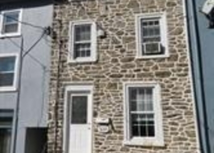 156 Grape Street - Photo 1
