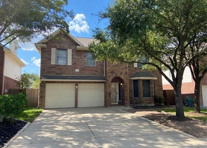 8811 Glen Canyon Dr - Photo 1