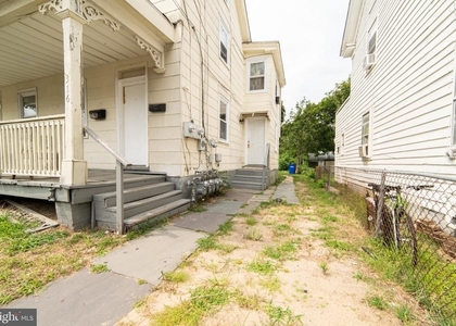 316 E Pine Street - Photo 1