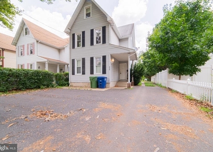 920 Cinnaminson Avenue - Photo 1