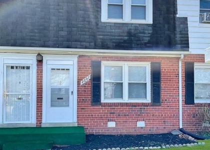 2607 Colebrooke - Photo 1