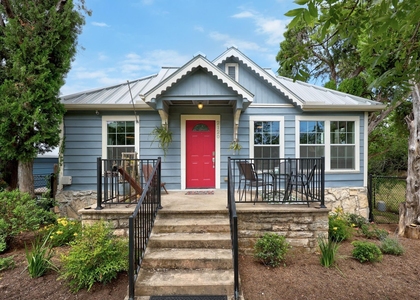 2120 Leander St - Photo 1