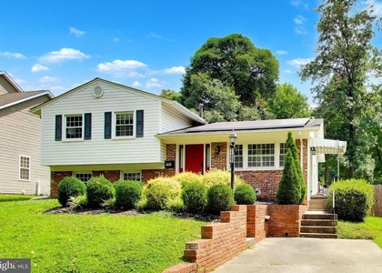 11907 Hunters Lane - Photo 1