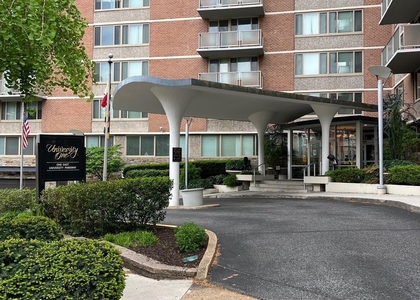 1 E University Parkway - Photo 1