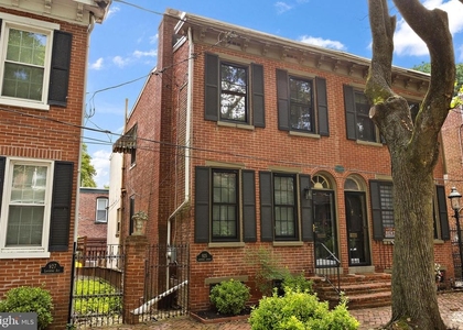 925 Lovering Avenue - Photo 1