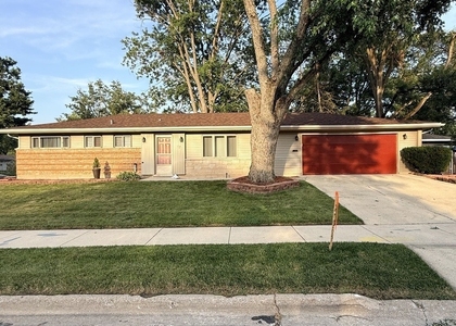 471 Tomahawk Street - Photo 1