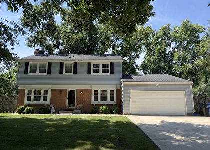 1927 Farmington Court - Photo 1