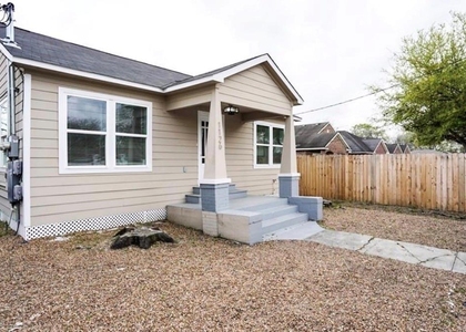 1126 Ryon St - Photo 1