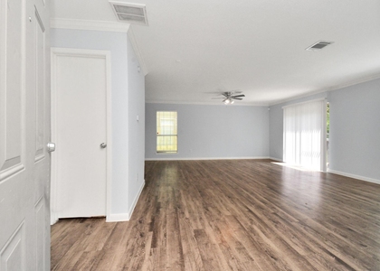 1908 Avenue B - Photo 1