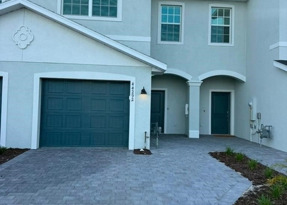 44292 Caraton Terrace - Photo 1