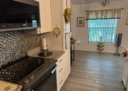 2703 11th Street W - Photo 1