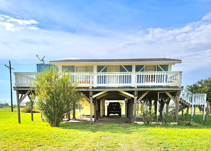 2104 Galveston Avenue - Photo 1