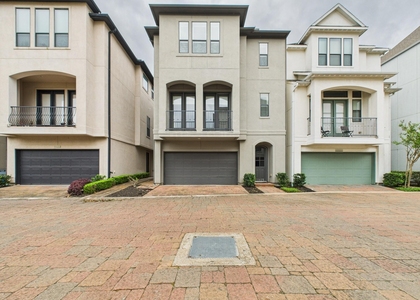11025 Sherwood Grove - Photo 1