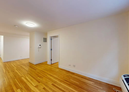 West 13 Street - Photo 1