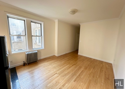 West 13 Street - Photo 1