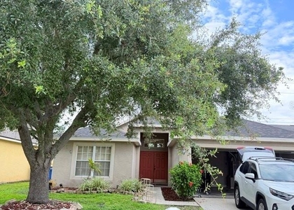 1120 Vinetree Drive - Photo 1
