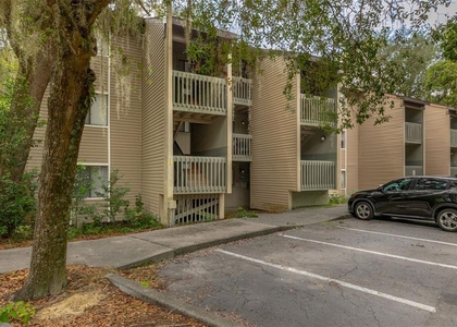83 Se 16th Avenue - Photo 1