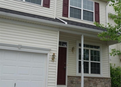 1033 King Way - Photo 1