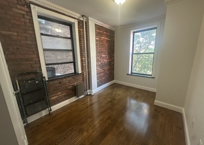  - Photo 1