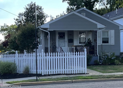 106 Leighton Avenue - Photo 1
