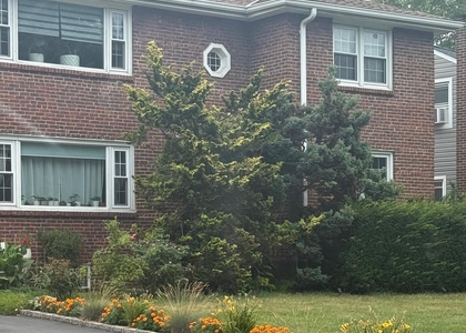 224 Colonial Avenue - Photo 1