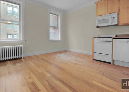 East 89 Street - Photo 1