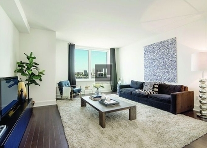 Riverside Boulevard - Photo 1