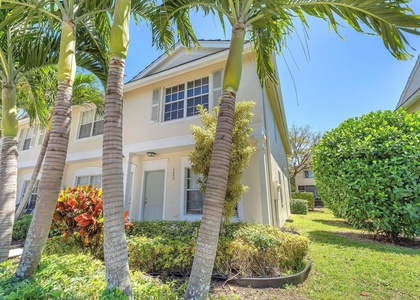 9850 Nw 57th Manor - Photo 1