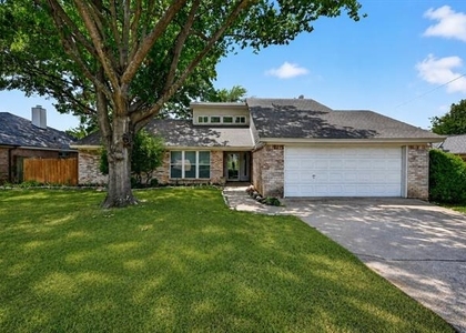 4610 Bellefontaine Court - Photo 1