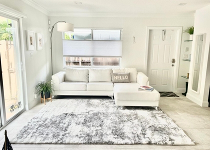 1400 Ne 18th Street - Photo 1