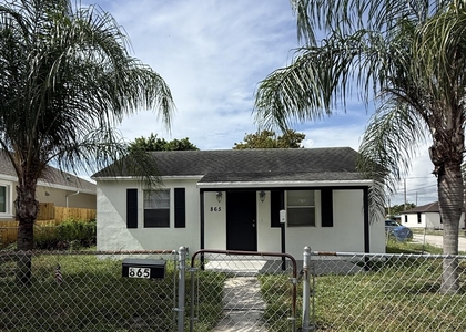 865 W 3rd Street - Photo 1