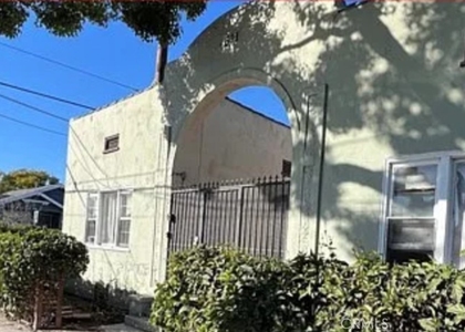 551 W 10th - Photo 1