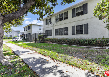 1200 S Citrus Avenue - Photo 1