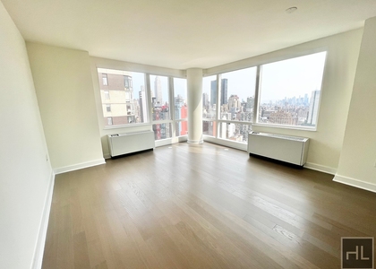 West 42nd Street - Photo 1