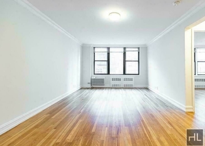 West 13 Street - Photo 1